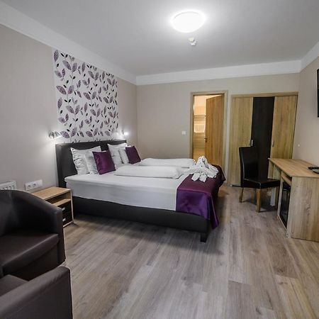 Az Idill Hotell Cserszegtomaj Eksteriør bilde
