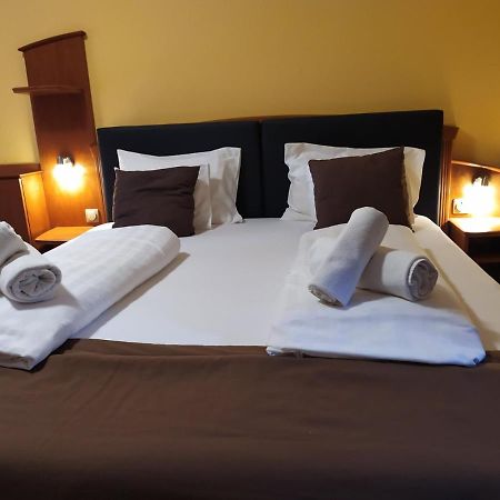Az Idill Hotell Cserszegtomaj Eksteriør bilde